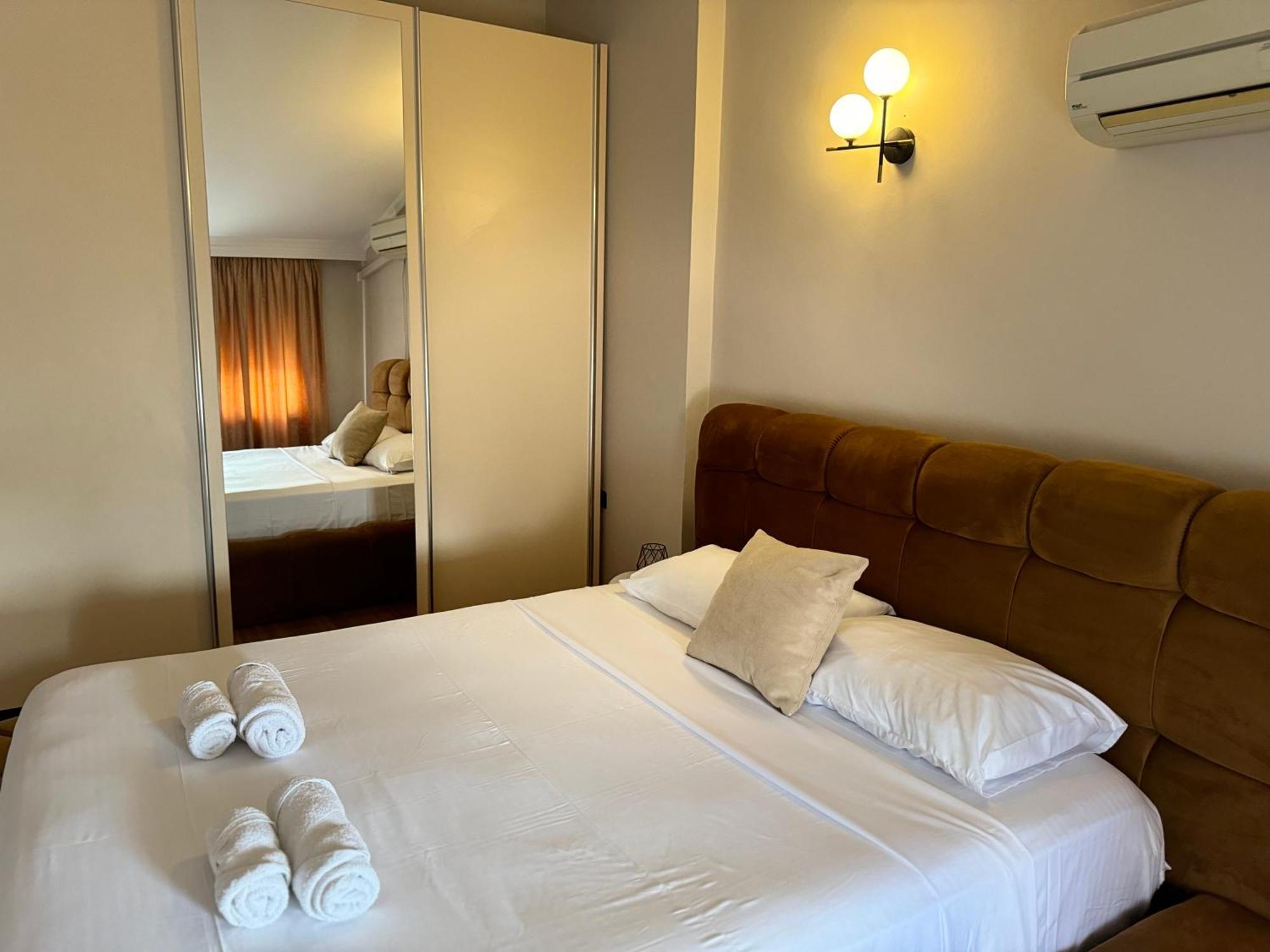 Apartment Golden Dublex Tirana