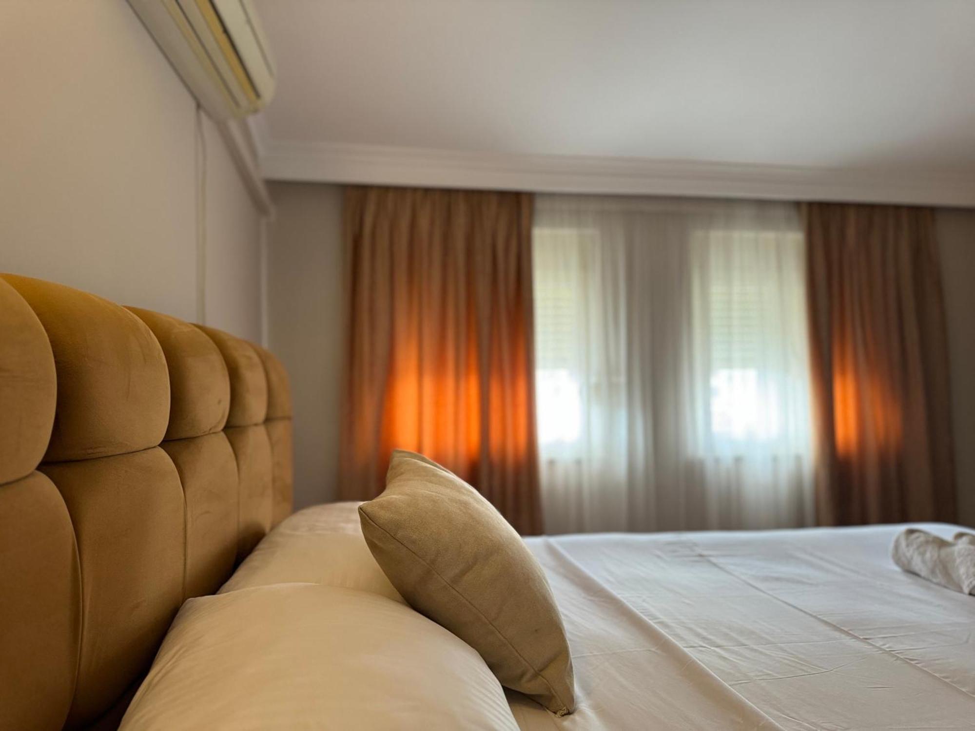 Golden Dublex * Tirana