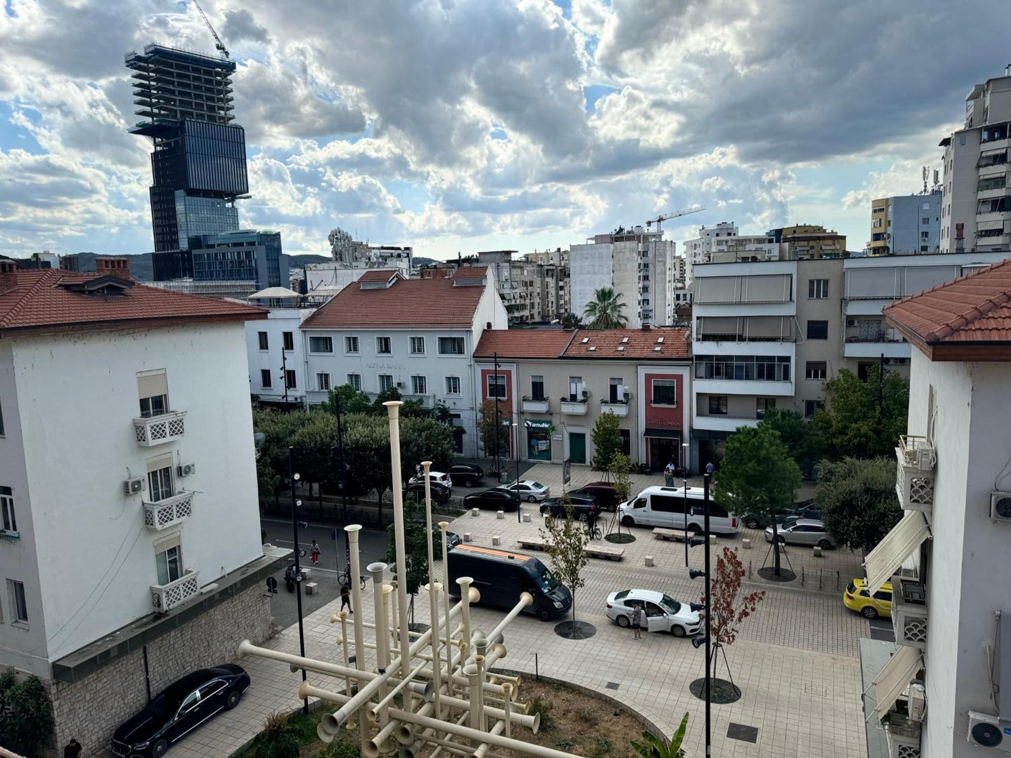 Golden Dublex Appartamento Tirana
